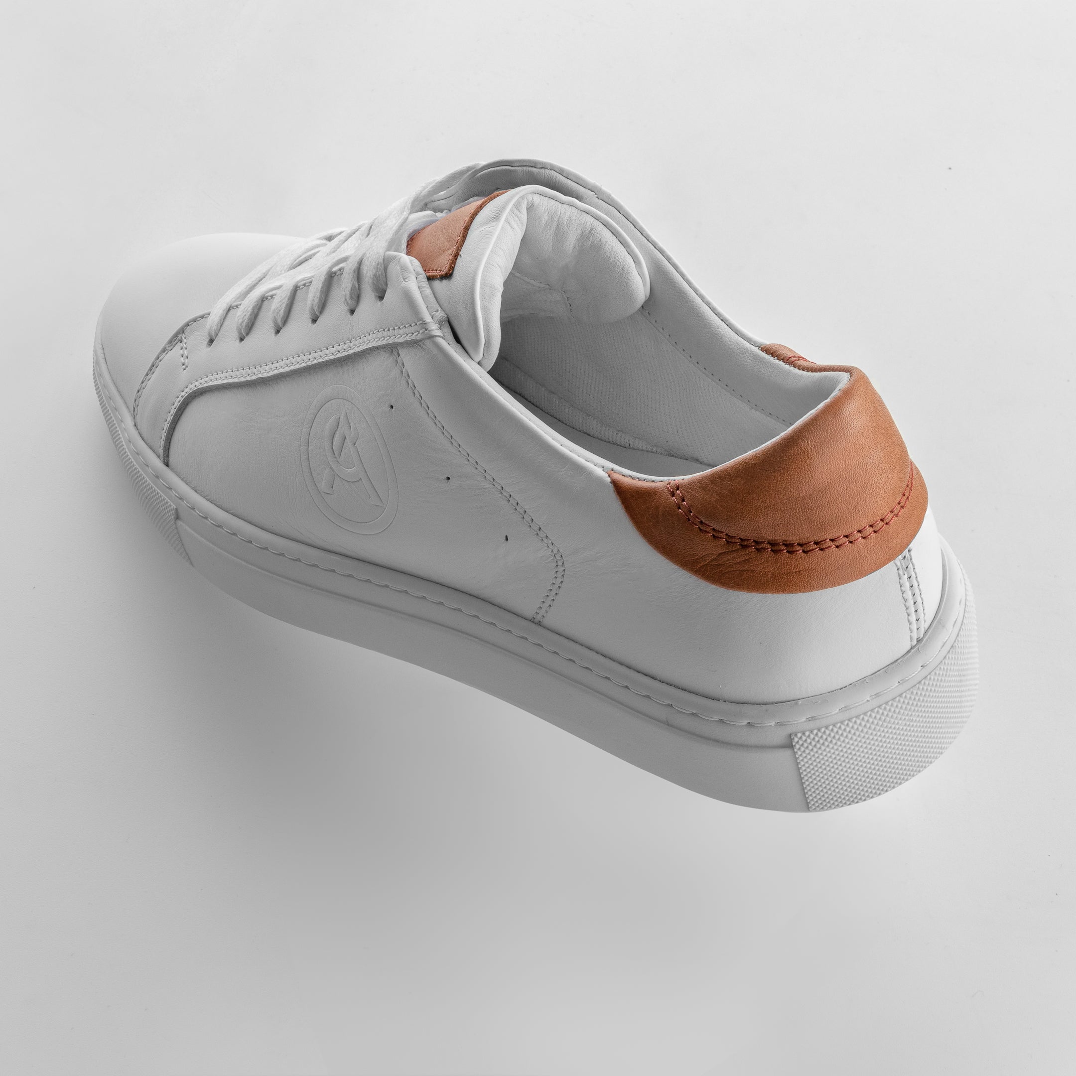Sneakers count - Image 1